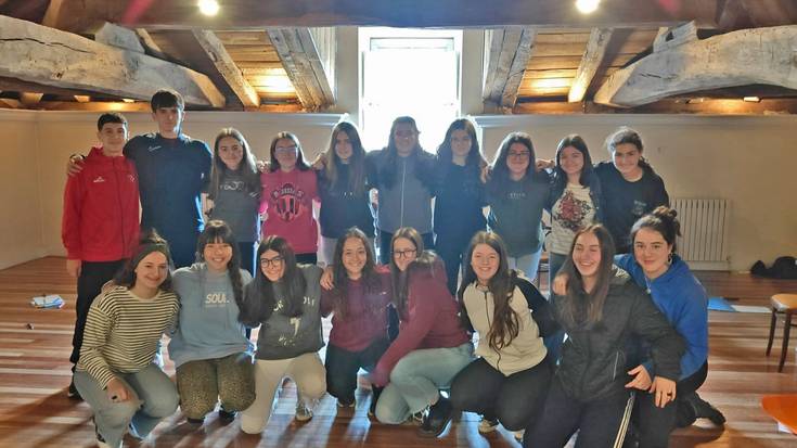 Haurren kasketak eta frustazioa kudeatzeko saiorako oraindik ere izen ematea-zabalik da