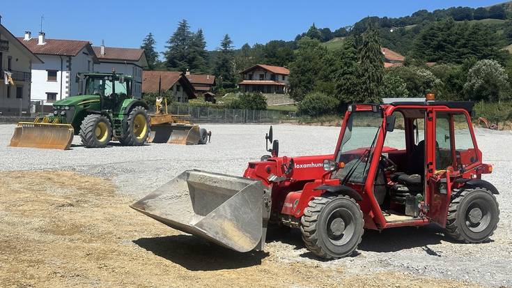 [ARGAZKIAK] Arkiskil futbol zelaiko lanak badoaz aurreraka
