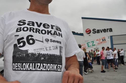 Saverako langileek bertan behera utzi dute greba, 2012ra arte kaleratze gehiago ez direla izanen hitzartu ondotik