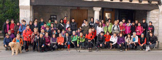 Bortzirietako emakumeen mendi martxan 80 mendizale