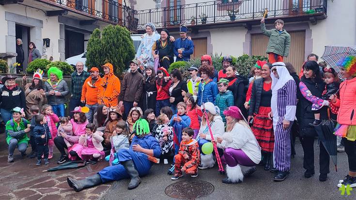 [ARGAZKIAK] Saldiasen ere inauteen seinalea egin dute