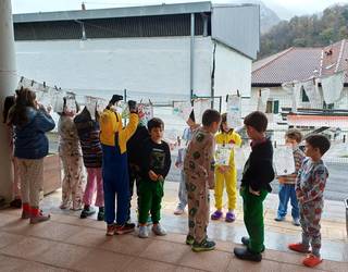 Pijamaren Eguna ospatu zuten atzo Almandozko eskolan