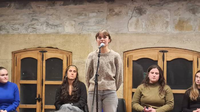 Xenpelar bertso sariketako finalean izanen da Haira Aizpurua bertsolari saratarra