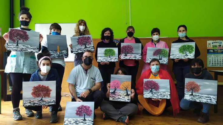 Lan ederrak egin dituzte Zubietan izan den margo tailerrean