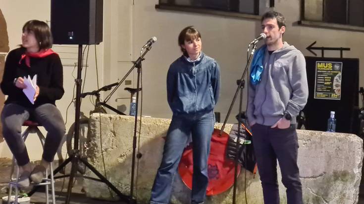 Korrika kulturalaren harira bertso saio ederra egin dute Beran