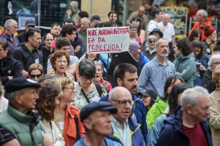 Desazkunde  turistikoari buruzko lehenengo topaketak