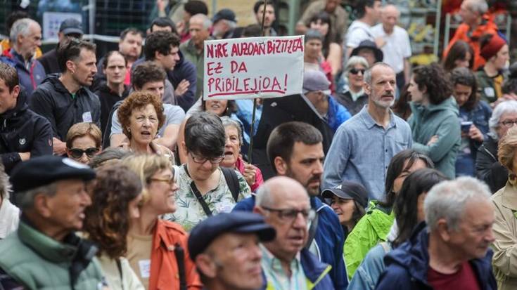 Desazkunde  turistikoari buruzko lehenengo topaketak