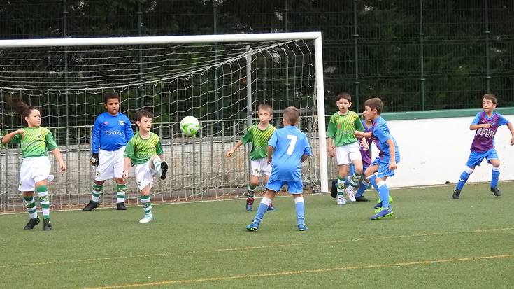 Beti Gazte eta Baztango neska kadete-infantilek futbol derbia jokatuko dute