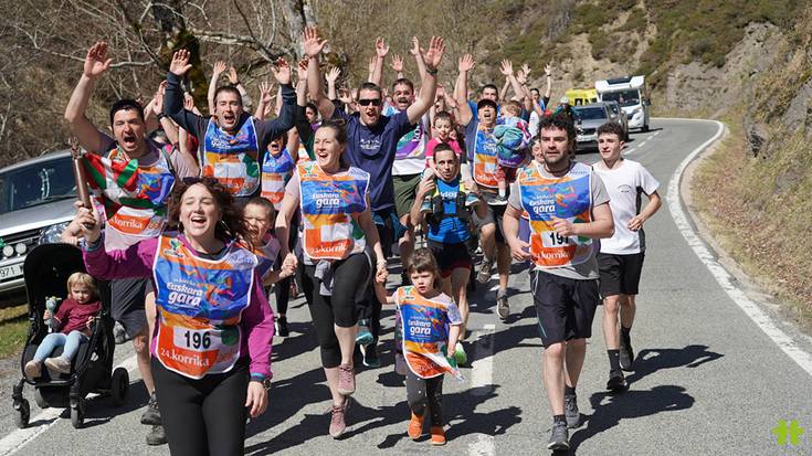 [ARGAZKIAK] Asteburuan eskualdeko herritarren eskuetan ere ibili da Korrikaren lekukoa