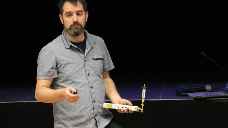 ‘Osasuna eta elektromagnetismoa 5Garen denboretan’ solasaldia emanen dute maiatzaren 13an Lesakan