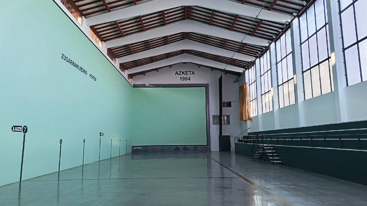 Zugarramurdiko frontoi berrituaren inaugurazio besta eginen dute larunbatean