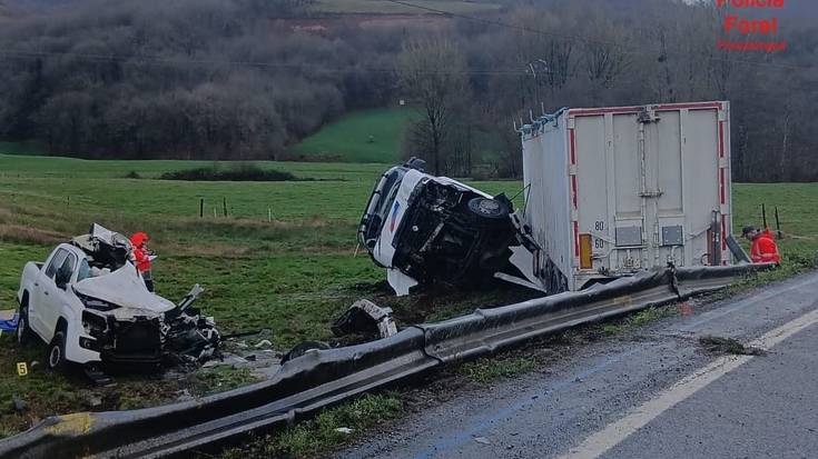 Pertsona bat hil da Arizkungo Bergara auzoan izan den trafiko istripuan