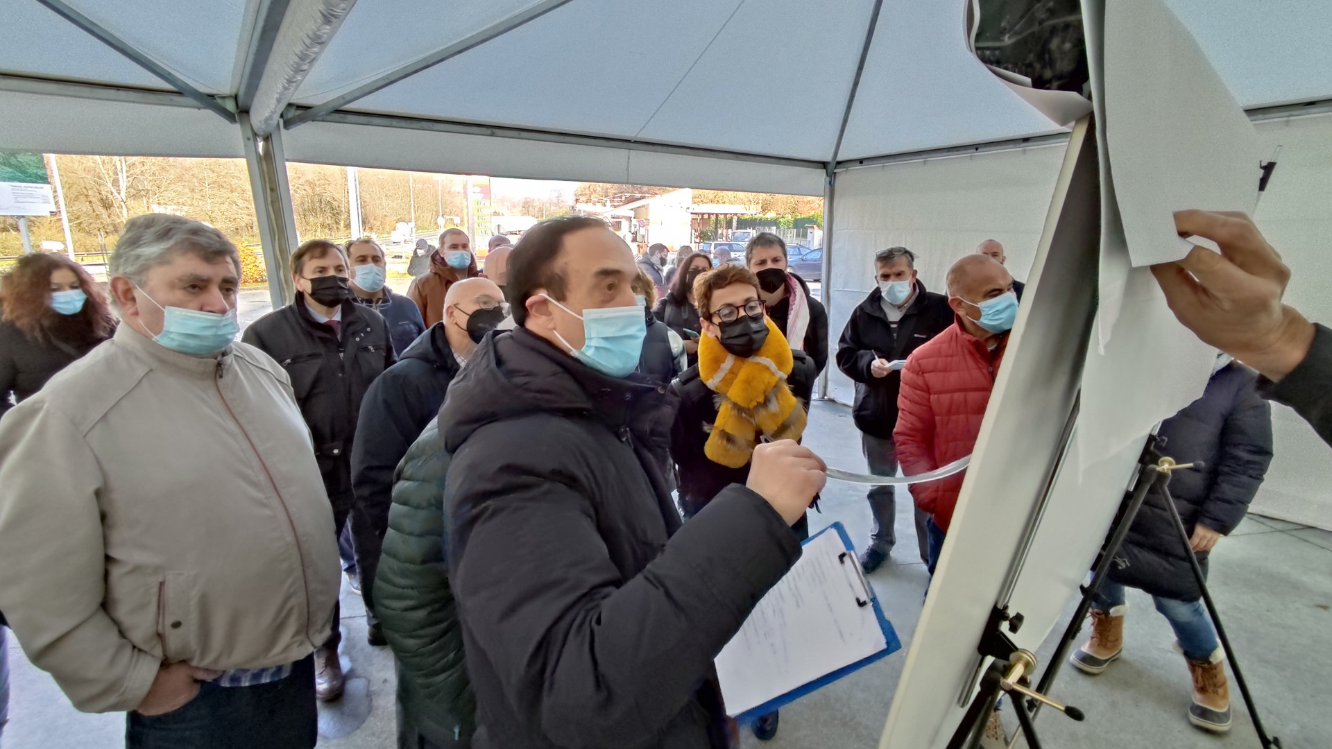 Oronoz-Mugairitik Sunbillara N-121-A errepidea 2+1 bide bihurtzeko lanak gaur hasi dituzte