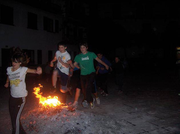 Ekainaren 22an San Juan Suaren inguruko besta ospatu zen