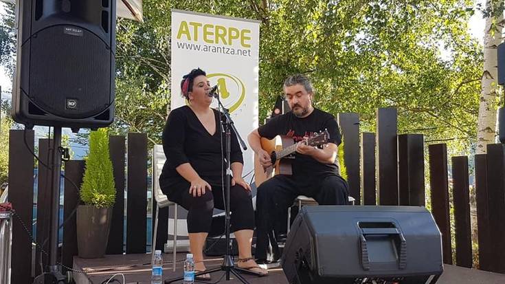 Emanaldi gustagarria eskaini dute Zea Mays taldeko Aiorak eta Pitik Arantzan