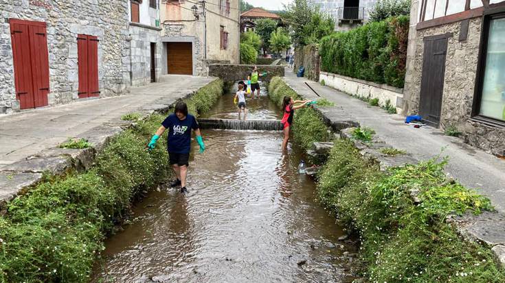 Errekaren Eguna ospatu dute Lesakan