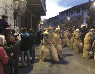 Zakuzaharrak izanen dira protagonista Lesakan inauterietako igandean