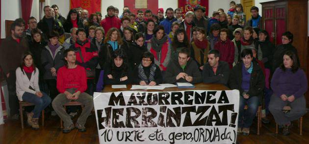 10 urte ondoren Maxurrenea Etxea herriari itzultzea eskatzen jarraitzen dute leitzarrek