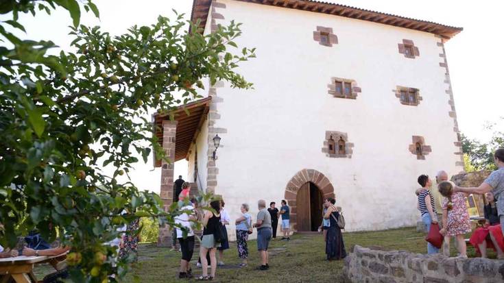 Xarakaren eskutik Iruritako Dorrean bisita gidatuak