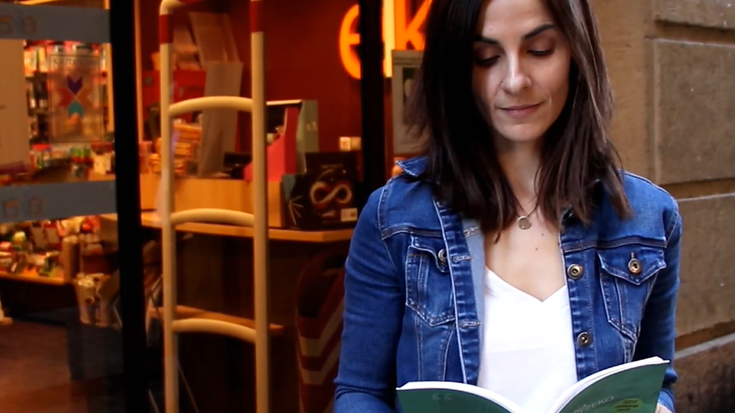 Karmele Mitxelena: «Gustatzen zait egunerokoan ez ditugun gai horiei buruz hitz egitea»