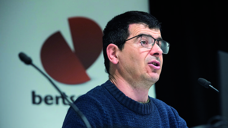 Jexux Mari Irazuk bertsolaritza eta adimen artifizialaren arteko harremana aztertu du