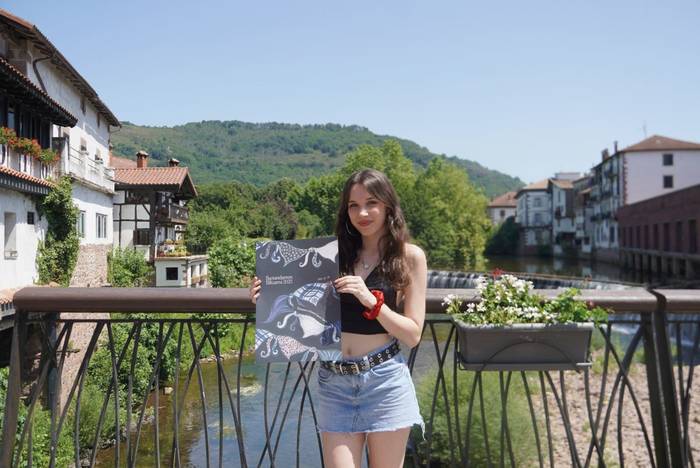 «Zapiak lotuz, herriaren elkartasuna erakutsi nahi izan dut»