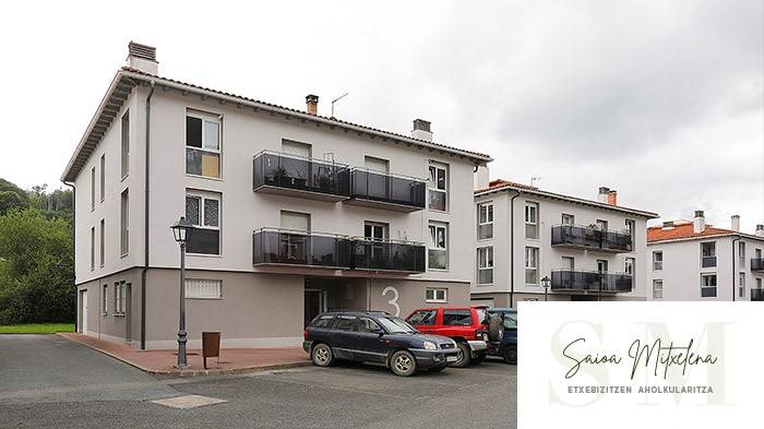 Saioa Mitxelena Inmobiliaria: Lesakan apartamentua salgai