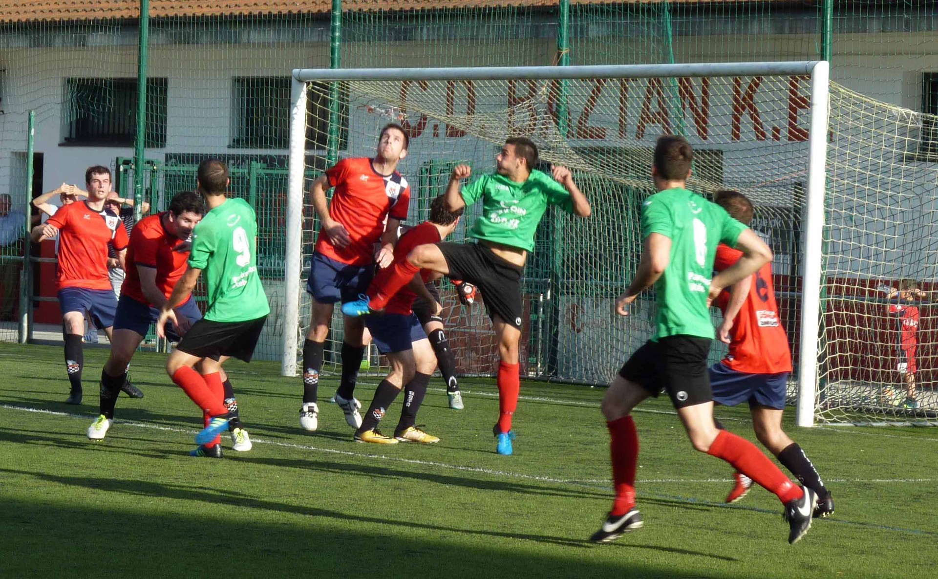 Garaipenarekin ekin dio Baztan Futbol taldeak maila eta denboraldi berriari