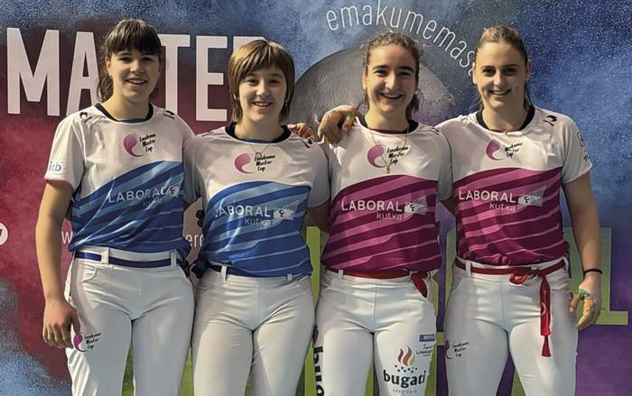 Eskuz binakako pilota txapelketako Durangoko jardunaldian ez dute garaipenik lortu eskualdeko emakumeek