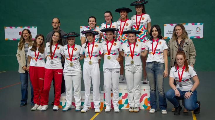 Senpereko Marie Goienetxek irabazi du Nafarroako V. Foru Komunitateko paleta txapelketa larruzko pilotarekin