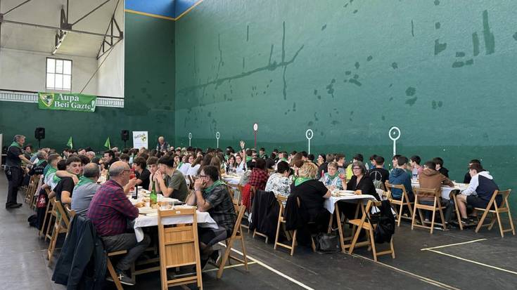 Beti Gazte Eguneko bazkarirako txartelak salgai daude dagoeneko