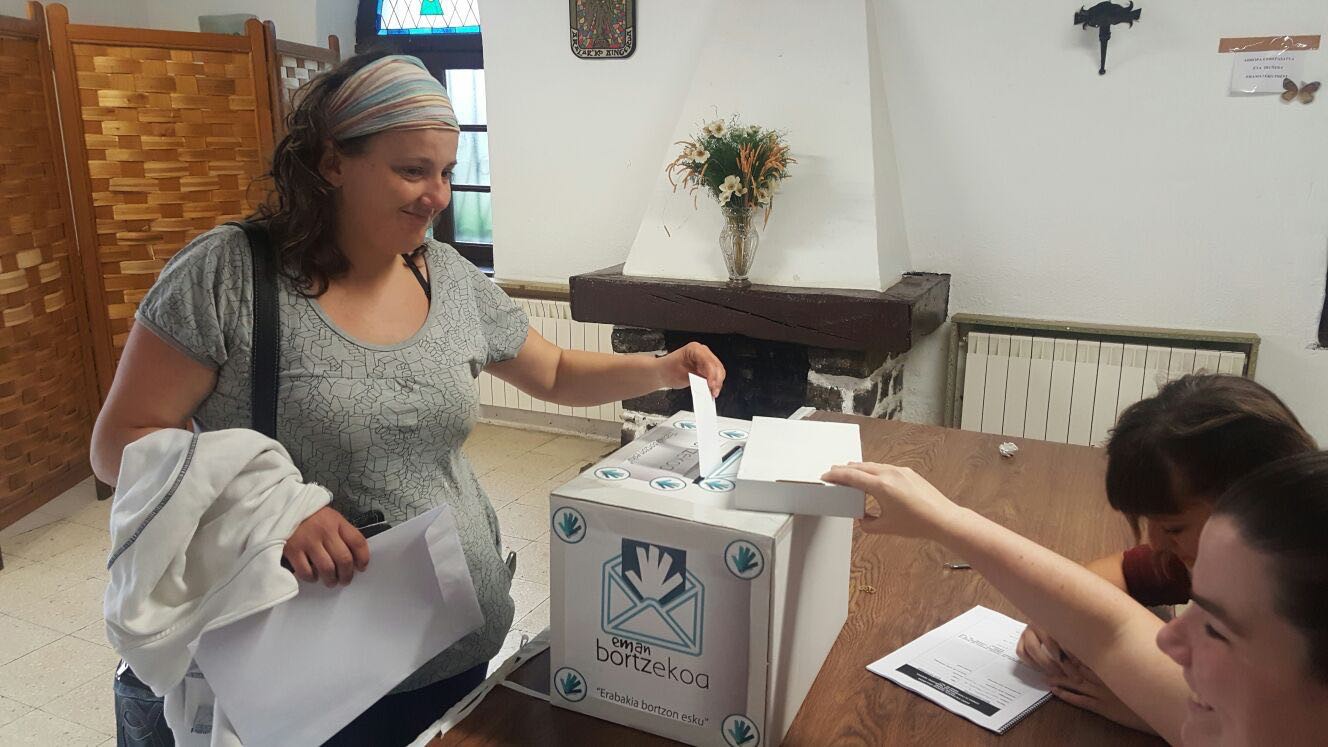 Erabakitzeko eskubidea gauzatzeko modua izanen dute Bortzirietan eta Mendialdean ekainaren 18an