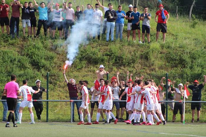 Nafarroako Maila Autonomikoan hanka eta erdi dauka Doneztebe Futbol Taldeak