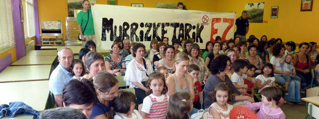 Greba eguna dute maiatzaren 29a eskualdeko ikastetxe publikoetan