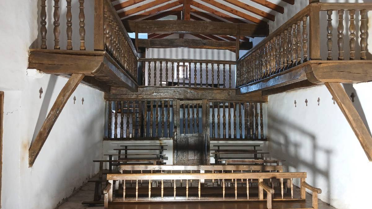 San Joakin eta Santa Ana ermita txukundu dute Iturengo jubilatuek