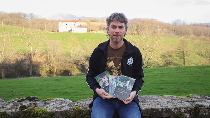 «Errealitatearen eta fikzioaren arteko mugan ibiltzea gustuko dut»