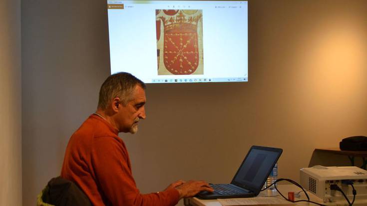 Euskal Herriko armarriaren historiaz eta gaur egungo egoeraz aritu da Andoni Esparza Beran