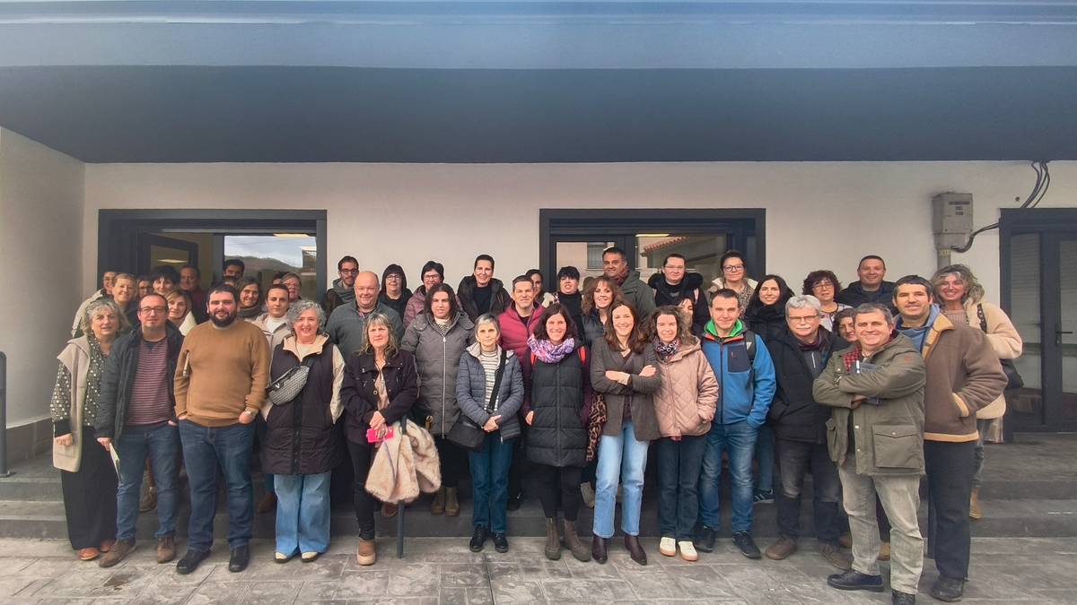 Oronoz-Mugairin eginen duten eguneko zentroari buruzko bilera egin dute Donezteben