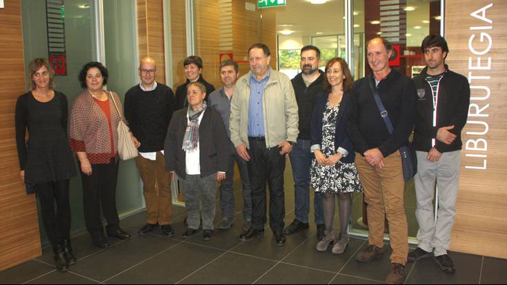 Harriondoa Kultur Etxeko liburutegia inauguratu dute urriaren 24an Lesakan