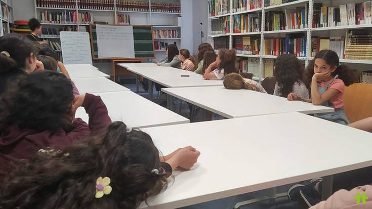 'Sei hilabete, sei erronka' proiektua akitu dute Doneztebeko liburutegian