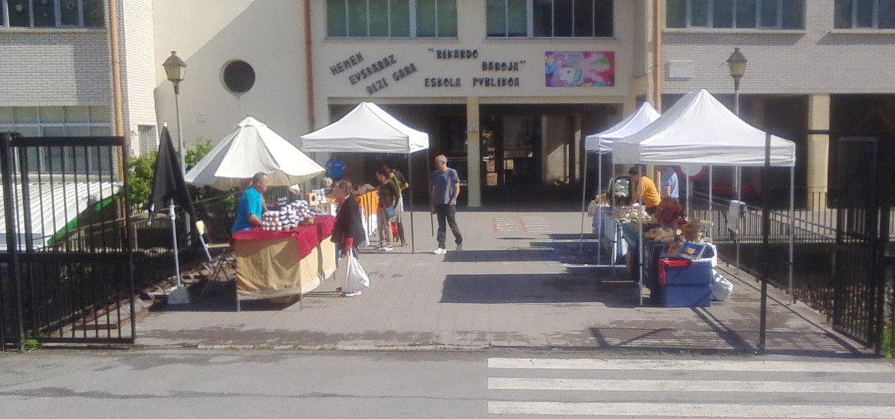 Baztan-Bidasoaldeko ekoizleen produktuen merkatua eginen dute Beran uztailaren 14an