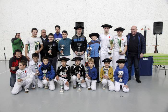 Igandeko pilotakadekin abiatuko da Goizuetako IV. Umore Ona Pilota Txapelketa