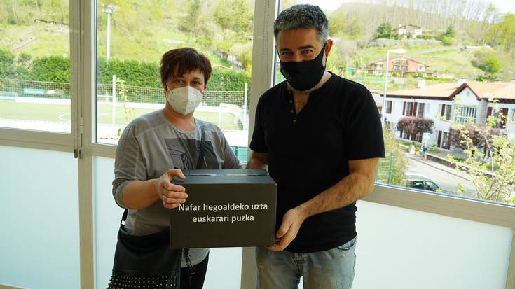 Errigoraren bi produktu-kutxa banatu ditu Ttipi-Ttapak ERRAN.EUSeko lehiaketako hamar galderak asmatu dutenen artean