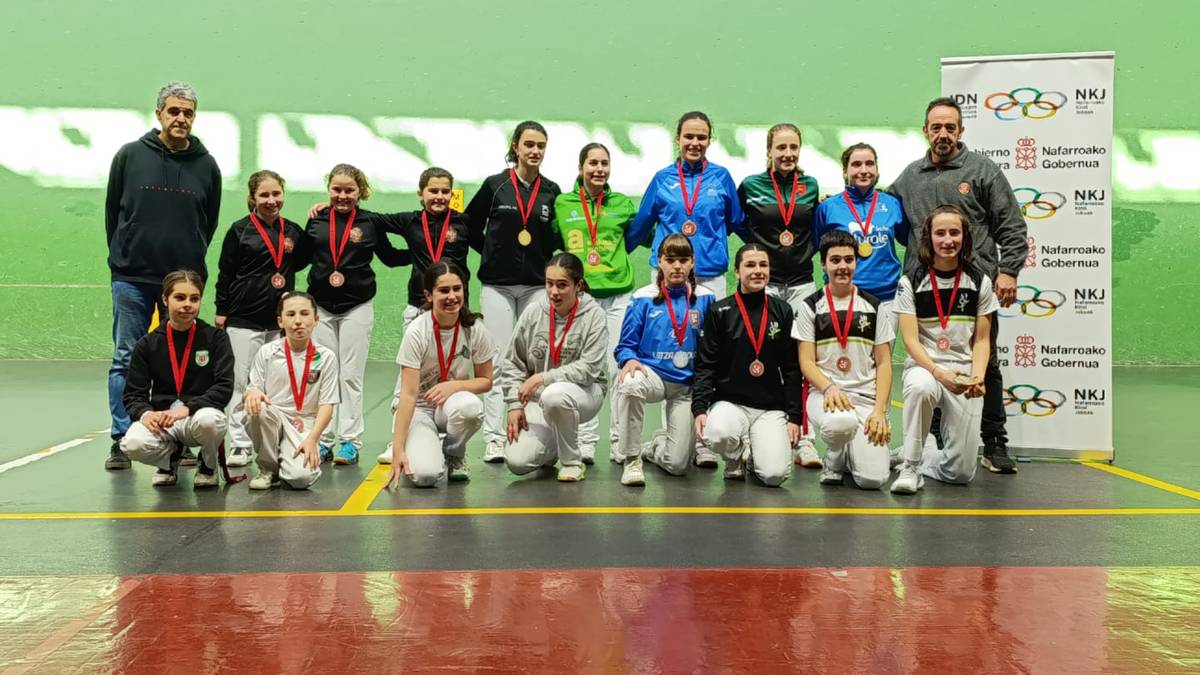 Nafarroako Kirol Jokoen lehen faseko finaletan izan dira eskualdeko neska pilotariak