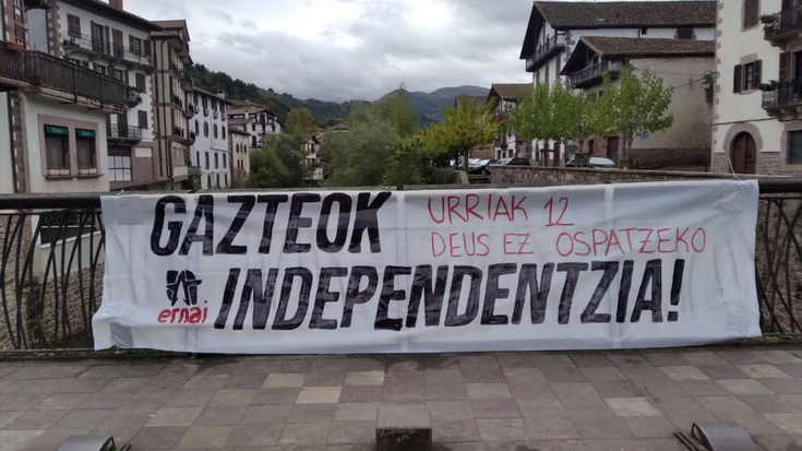 Ernai Baztan Hispanitate «jai arrotza» ospatzearen aurka