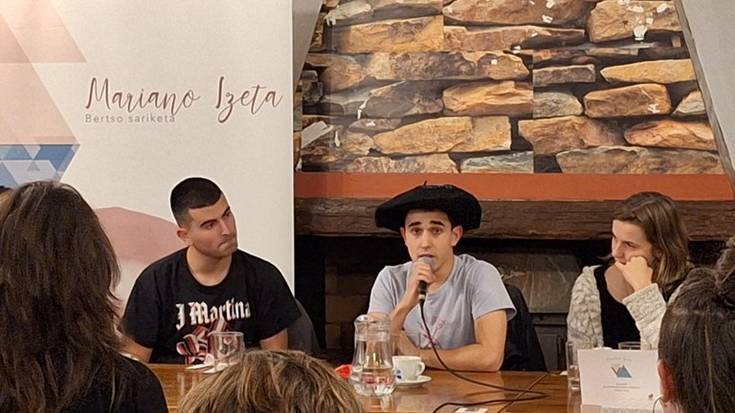 Ekain Alegre XI. Izeta sariketako txapeldunarekin egon gara