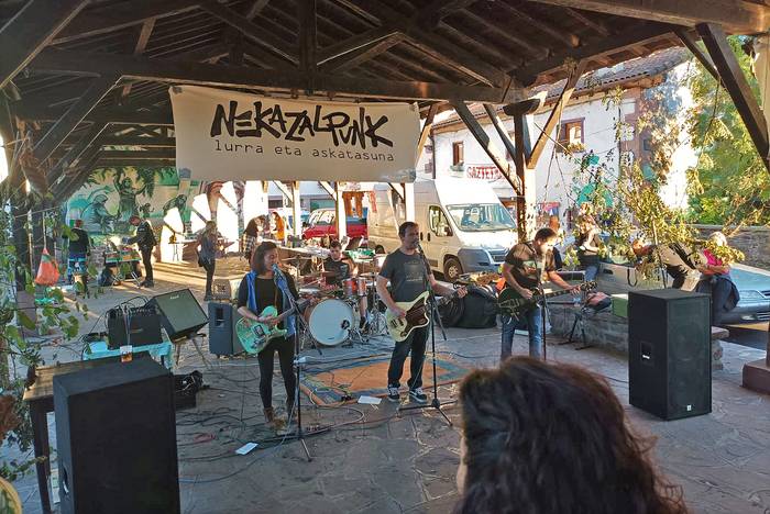 Nekazalpunk jaialdia eginen dute urriaren 3an Elizondon