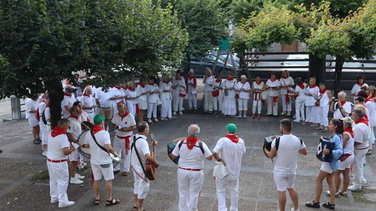 Aurorek piztu dute festa giroa Goizuetan