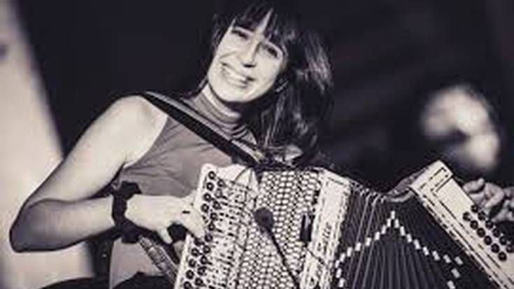 Carlos Nuñez eta bere taldeak emanaldia eskainiko dute larunbatean Etxalarren