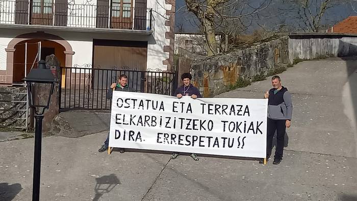 Beintzako Ostatuaren aldeko elkarretaratzea Errege bezperan